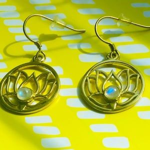 Lotus Earrings🦌 5 for $30🦌